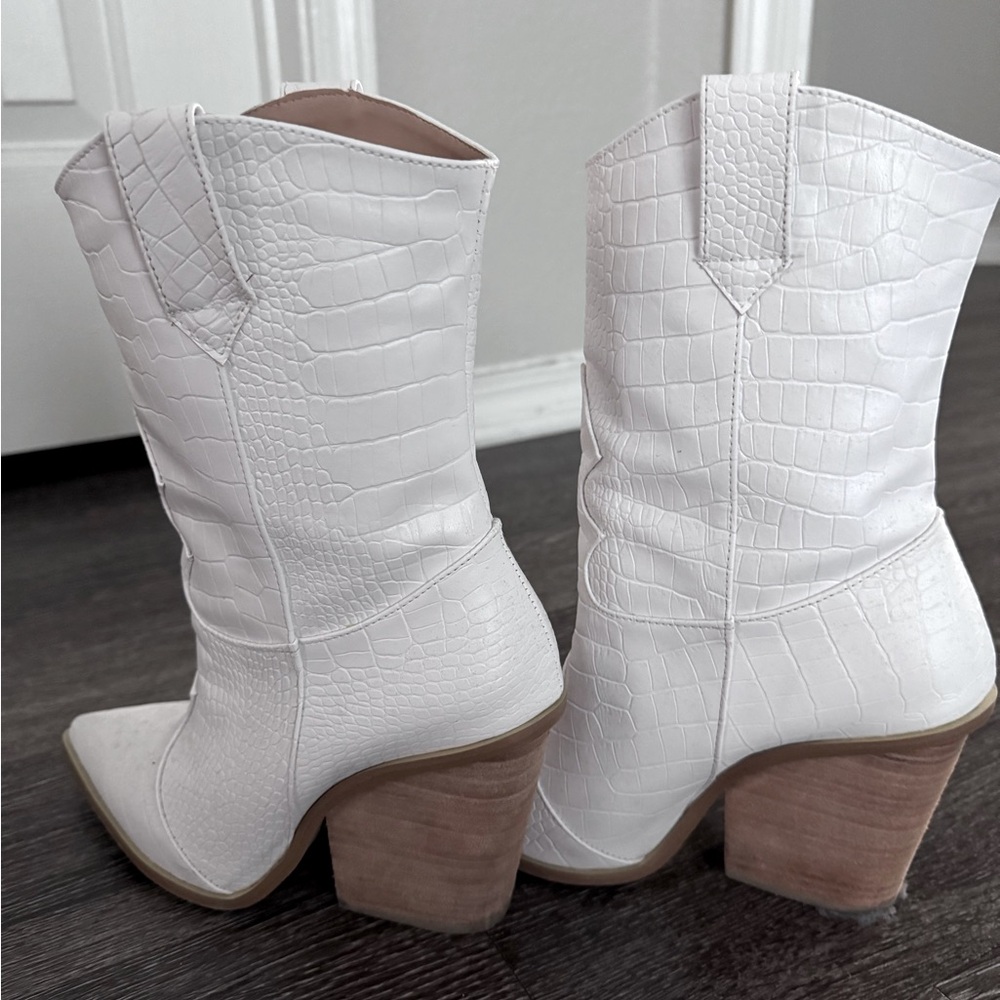 Used once Maree white western bootie